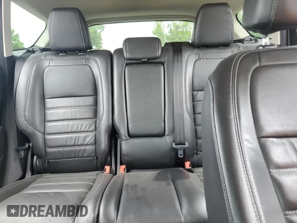 ✅ 2017 Ford Escape SE • VIN: 1FMCU0GD6HUE18878 • Lot: 60573815. Wystawiony na Copart z przebiegiem 119 037 mil. Bezpłatny archiwum sprzedaży aukcyjnych z USA i szczegółowy raport historii pojazdu na DreamBid. Zdjęcie 10.