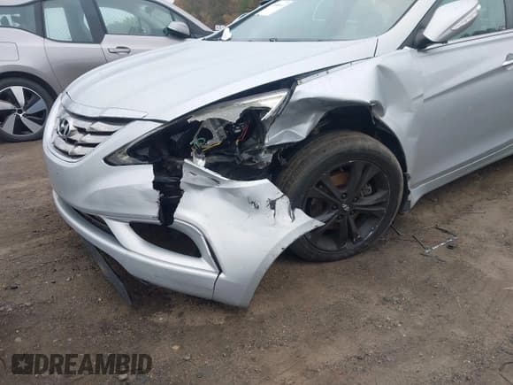 ✅ 2011 Hyundai Sonata Limited • VIN: 5NPEC4AC4BH235603 • Лот: 43550111. Опубликован ранее на IAAI с пробегом 198 119 миль. Бесплатный доступ к архиву аукционных продаж из США и подробный отчёт об истории автомобиля на DreamBid. Изображение 6.