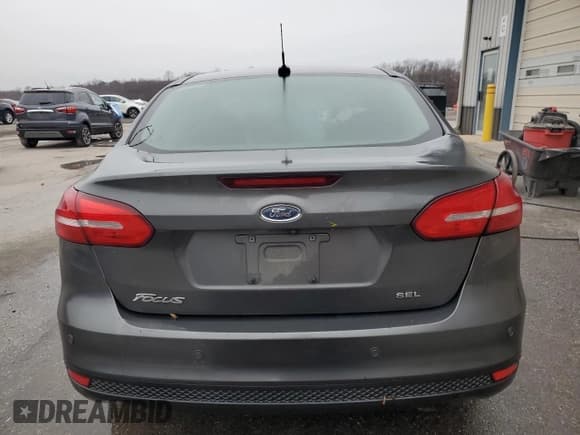 ✅ 2017 Ford Focus SEL • VIN: 1FADP3H26HL248290 • Lot: 93855925. Wystawiony na Copart z przebiegiem 93 695 mil. Bezpłatny archiwum sprzedaży aukcyjnych z USA i szczegółowy raport historii pojazdu na DreamBid. Zdjęcie 6.