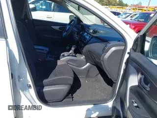 ✅ 2022 Nissan Rogue S • VIN: JN1BJ1AW0NW480840 • Lot: 43468205. Listed on IAAI with 88,509 mi. Free auction sales archive from the USA and detailed vehicle history report at DreamBid. Image 5.