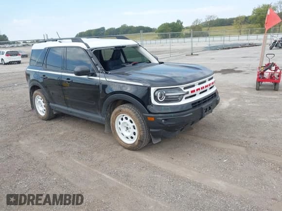 ✅ 2024 Ford Bronco Sport Heritage • VIN: 3FMCR9G6XRRE93244 • Лот: 43199260. Опубликован ранее на IAAI с пробегом 13 371 миль. Бесплатный доступ к архиву аукционных продаж из США и подробный отчёт об истории автомобиля на DreamBid. Изображение 1.