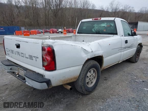 ✅ 2005 Chevrolet Silverado 1500 Work Truck • VIN: 1GCEC14XX5Z340818 • Лот: 41729984. Опубликован ранее на IAAI с пробегом 191 704 миль. Бесплатный доступ к архиву аукционных продаж из США и подробный отчёт об истории автомобиля на DreamBid. Изображение 4.