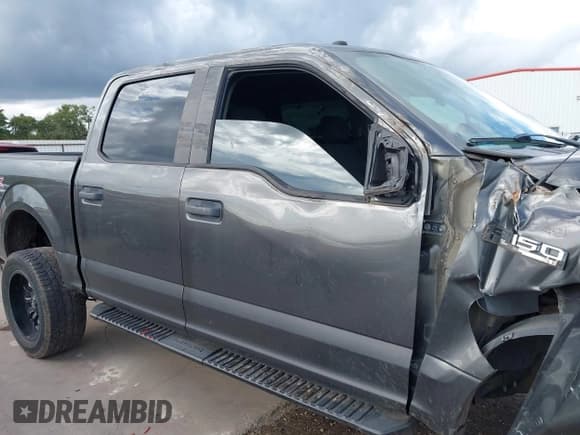✅ 2017 Ford F-150 XL • VIN: 1FTEW1EF8HKE49742 • Lot: 42685652. Listed on IAAI with 136,346 mi. Free auction sales archive from the USA and detailed vehicle history report at DreamBid. Image 14.