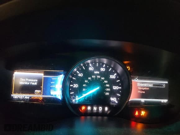 ✅ 2016 Ford Explorer XLT • VIN: 1FM5K8D81GGB08624 • Lot: 91204255. Listed on Copart with 87,127 mi. Free auction sales archive from the USA and detailed vehicle history report at DreamBid. Image 9.