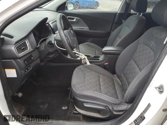 ✅ 2017 Kia Niro LX • VIN: KNDCB3LC7H5080071 • Lot: 90524245. Wystawiony na Copart z przebiegiem 139 464 mil. Bezpłatny archiwum sprzedaży aukcyjnych z USA i szczegółowy raport historii pojazdu na DreamBid. Zdjęcie 7.