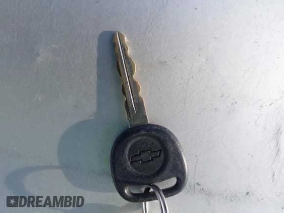 ✅ 2005 Chevrolet Express Cargo • VIN: 1GCFG15X851120809 • Lot: 43282147. Listed on IAAI with 202,873 mi. Free auction sales archive from the USA and detailed vehicle history report at DreamBid. Image 11.