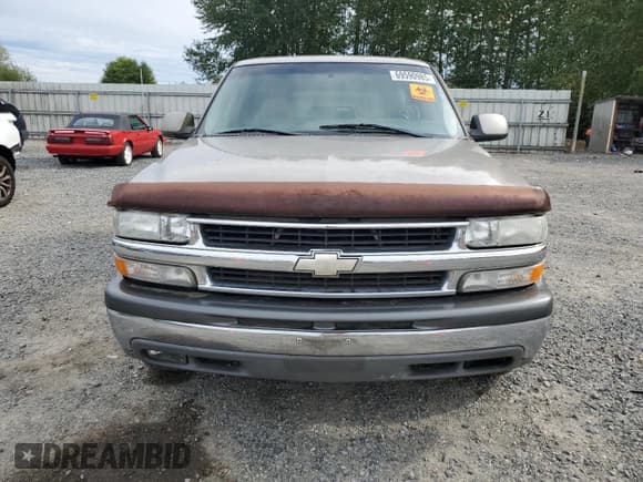 ✅ 2000 Chevrolet Suburban LS • VIN: 3GNFK16T0YG206798 • Лот: 69590985. Опубликован ранее на Copart с пробегом 262 502 миль. Бесплатный доступ к архиву аукционных продаж из США и подробный отчёт об истории автомобиля на DreamBid. Изображение 5.