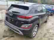 2022 Hyundai Kona SEL с VIN KM8K6CAB5NU911560, выставлен на аукционе Copart как лот 64635512 с пробегом 5 192 миль миль и . История ставок и продаж доступна на DreamBid. Изображение 4.