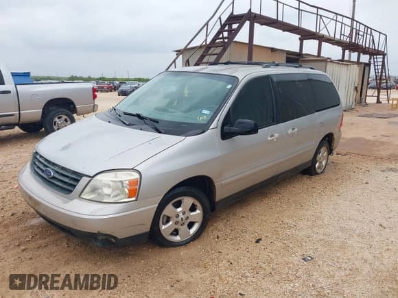 ✅ 2005 Ford Freestar SES • VIN: 2FMZA57625BA18349 • Lot: 42132067. Listed on IAAI with 149,311 mi. Free auction sales archive from the USA and detailed vehicle history report at DreamBid. Image 2.