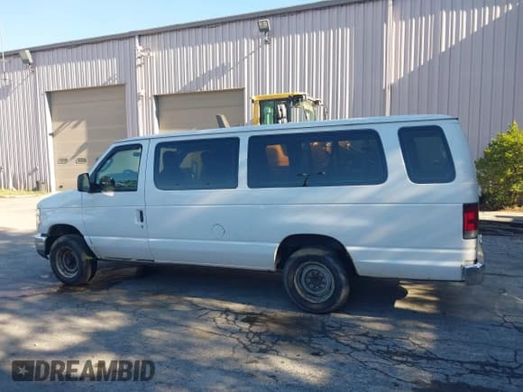 ✅ 2012 Ford Econoline Passenger XL • VIN: 1FBSS3BL1CDA88490 • Lot: 43065870. Wystawiony na IAAI z przebiegiem 133 453 mil. Bezpłatny archiwum sprzedaży aukcyjnych z USA i szczegółowy raport historii pojazdu na DreamBid. Zdjęcie 14.