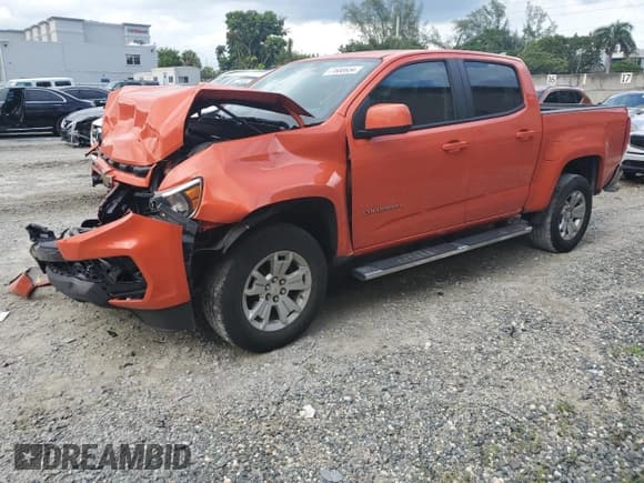 ✅ 2021 Chevrolet Colorado 2WD LT • VIN: 1GCGSCEA1M1137380 • Лот: 71958934. Опубликован ранее на Copart с пробегом 53 894 миль. Бесплатный доступ к архиву аукционных продаж из США и подробный отчёт об истории автомобиля на DreamBid. Изображение 1.