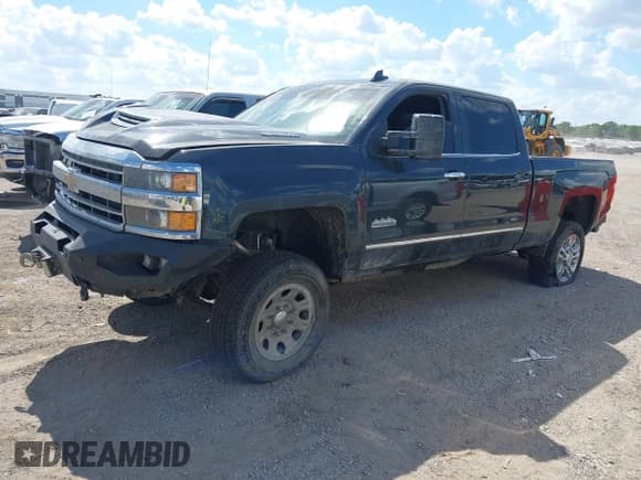 ✅ 2018 Chevrolet Silverado 2500HD High Country • VIN: 1GC1KXEY7JF109379 • Lot: 43361674. Listed on IAAI with 155,011 mi. Free auction sales archive from the USA and detailed vehicle history report at DreamBid. Image 2.