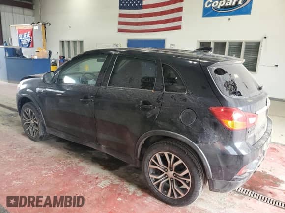 2019 Mitsubishi Outlander ES with VIN JA4AP3AU5KU007633, listed as a Copart auction lot 84192755 with 100,495 mi miles and Salvage title. Bid and sale history available at DreamBid. Image 2.