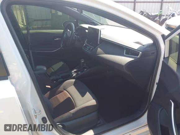 ✅ 2023 Toyota Corolla Hybrid LE • VIN: JTDBCMFE7PJ014072 • Лот: 43136318. Опубликован ранее на IAAI с пробегом 36 386 миль. Бесплатный доступ к архиву аукционных продаж из США и подробный отчёт об истории автомобиля на DreamBid. Изображение 5.