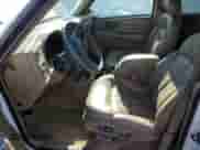 1998 Chevrolet Blazer LT z VIN 1GNDT13W9W2139126, wystawiony jako Copart lot #77614904 z przebiegiem Nie podano mil oraz Czysty tytuł • Clean title. Historia ofert i sprzedaży dostępna na DreamBid. Obrazek 7.