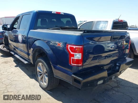 ✅ 2018 Ford F-150 XL • VIN: 1FTEW1EP8JKC81468 • Лот: 43182475. Опубликован ранее на IAAI с пробегом 131 305 миль. Бесплатный доступ к архиву аукционных продаж из США и подробный отчёт об истории автомобиля на DreamBid. Изображение 3.
