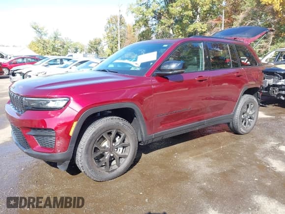 ✅ 2024 Jeep Grand Cherokee Altitude X • VIN: 1C4RJHAG8RC262147 • Lot: 43489160. Wystawiony na IAAI z przebiegiem 6 733 mil. Bezpłatny archiwum sprzedaży aukcyjnych z USA i szczegółowy raport historii pojazdu na DreamBid. Zdjęcie 2.