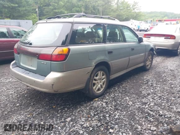 ✅ 2004 Subaru Legacy Outback • VIN: 4S3BH675247636454 • Lot: 42523872. Listed on IAAI with 189,694 mi. Free auction sales archive from the USA and detailed vehicle history report at DreamBid. Image 4.