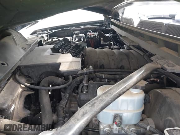 ✅ 2018 Chevrolet Silverado 1500 Work Truck • VIN: 1GCRCNEC5JZ371408 • Lot: 42806099. Wystawiony na IAAI z przebiegiem 167 207 mil. Bezpłatny archiwum sprzedaży aukcyjnych z USA i szczegółowy raport historii pojazdu na DreamBid. Zdjęcie 10.