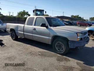 ✅ 2003 Chevrolet Silverado 1500 Work Truck • VIN: 1GCEC19VX3E355587 • Лот: 70829834. Опубликован ранее на Copart с пробегом 180 490 миль. Бесплатный доступ к архиву аукционных продаж из США и подробный отчёт об истории автомобиля на DreamBid. Изображение 4.