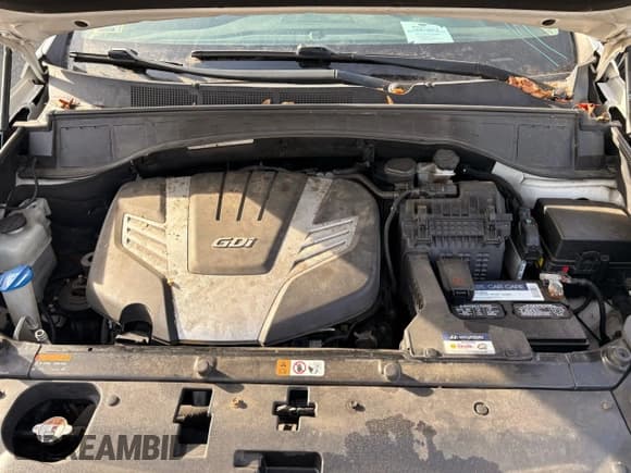 ✅ 2017 Hyundai Santa Fe SE • VIN: KM8SNDHF6HU224058 • Lot: 92270305. Listed on Copart with 142,941 mi. Free auction sales archive from the USA and detailed vehicle history report at DreamBid. Image 7.