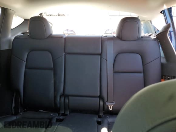 ✅ 2024 Tesla Model Y • VIN: 7SAYGDED2RF105318 • Lot: 68761365. Wystawiony na Copart z przebiegiem 11 646 mil. Bezpłatny archiwum sprzedaży aukcyjnych z USA i szczegółowy raport historii pojazdu na DreamBid. Zdjęcie 10.