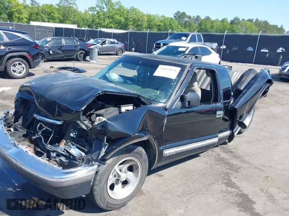 1999 Chevrolet S-10 LS Xtreme с VIN 1GCCS1949X8110818, выставлен на аукционе IAAI как лот 42033054 с пробегом Не указан миль и . История ставок и продаж доступна на DreamBid. Изображение 18.