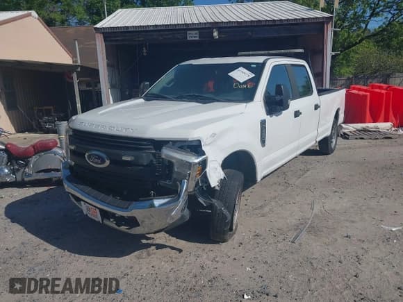 ✅ 2019 Ford F-250 XL • VIN: 1FT7W2A60KEC73618 • Lot: 41949278. Listed on IAAI with 190,454 mi. Free auction sales archive from the USA and detailed vehicle history report at DreamBid. Image 17.
