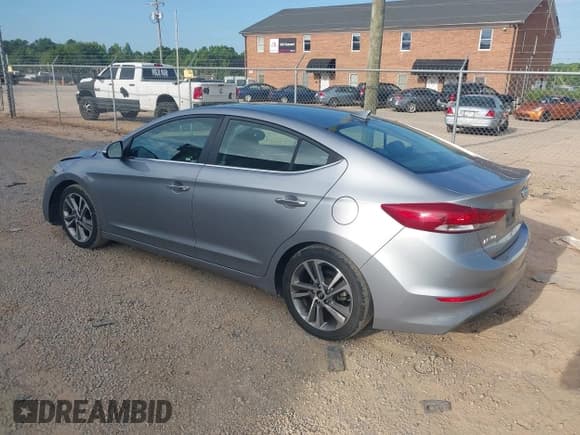 ✅ 2017 Hyundai Elantra Value Edition • VIN: 5NPD84LFXHH080956 • Lot: 42721445. Listed on IAAI with 97,806 mi. Free auction sales archive from the USA and detailed vehicle history report at DreamBid. Image 3.