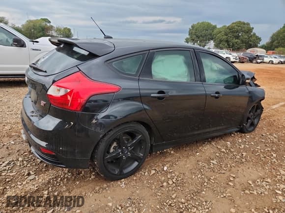 ✅ 2013 Ford Focus ST • VIN: 1FADP3L97DL359459 • Lot: 82080845. Listed on Copart with Not provided. Free auction sales archive from the USA and detailed vehicle history report at DreamBid. Image 3.