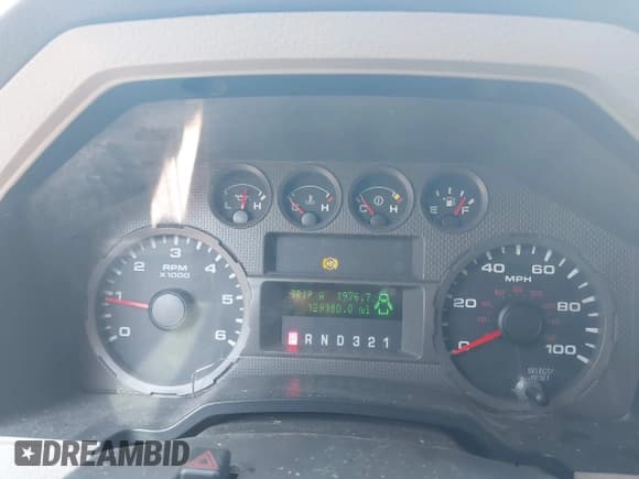 ✅ 2008 Ford F-350 XL • VIN: 1FDSF34518EA74407 • Lot: 40175787. Listed on IAAI with 129,180 mi. Free auction sales archive from the USA and detailed vehicle history report at DreamBid. Image 7.