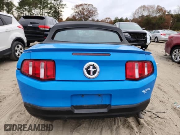 ✅ 2010 Ford Mustang V6 • VIN: 1ZVBP8EN4A5101342 • Lot: 92412715. Wystawiony na Copart z przebiegiem 163 627 mil. Bezpłatny archiwum sprzedaży aukcyjnych z USA i szczegółowy raport historii pojazdu na DreamBid. Zdjęcie 6.