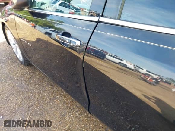 ✅ 2017 Chevrolet Malibu Premier • VIN: 1G1ZH5SX6HF186233 • Lot: 43052110. Wystawiony na IAAI z przebiegiem 161 901 mil mil. Skorzystaj z bezpłatnego archiwum sprzedaży aukcyjnych z USA i zobacz szczegółowy raport historii pojazdu na DreamBid. Zdjęcie 17.