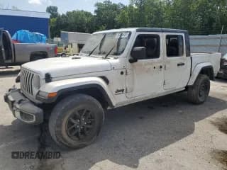 ✅ 2022 Jeep Gladiator Sport S • VIN: 1C6HJTAG3NL163736 • Лот: 64086485. Опубликован ранее на Copart с пробегом Не указан. Бесплатный доступ к архиву аукционных продаж из США и подробный отчёт об истории автомобиля на DreamBid. Изображение 1.