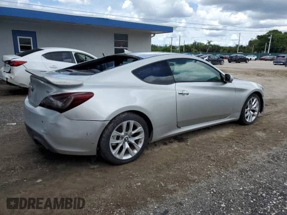 ✅ 2013 Hyundai Genesis Coupe Grand Touring • VIN: KMHHU6KJ1DU106094 • Лот: 71433805. Размещён на Copart с пробегом 92 386 миль миль. Получите бесплатный доступ к архиву аукционных продаж из США и посмотрите подробный отчёт об истории автомобиля на DreamBid. Изображение 3.