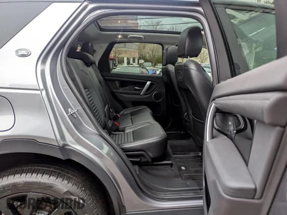 ✅ 2021 Land Rover Discovery Sport SE • VIN: SALCP2FXXMH884XXX • Lot: 70426025. Wystawiony na Copart z przebiegiem 46 019 mil. Bezpłatny archiwum sprzedaży aukcyjnych z USA i szczegółowy raport historii pojazdu na DreamBid. Zdjęcie 6.