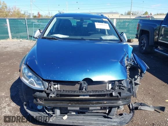 ✅ 2017 Volkswagen Golf S • VIN: 3VWH17AU1HM524869 • Lot: 43488261. Listed on IAAI with 120,216 mi. Free auction sales archive from the USA and detailed vehicle history report at DreamBid. Image 13.