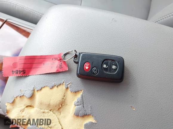 ✅ 2013 Toyota Highlander Limited • VIN: JTEDC3EH0D2019002 • Lot: 42725187. Wystawiony na IAAI z przebiegiem 181 980 mil. Bezpłatny archiwum sprzedaży aukcyjnych z USA i szczegółowy raport historii pojazdu na DreamBid. Zdjęcie 11.