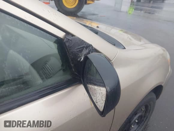 ✅ 2006 Toyota Corolla CE • VIN: 1NXBR32E06Z603066 • Lot: 43611011. Listed on IAAI with 195,645 mi. Free auction sales archive from the USA and detailed vehicle history report at DreamBid. Image 6.