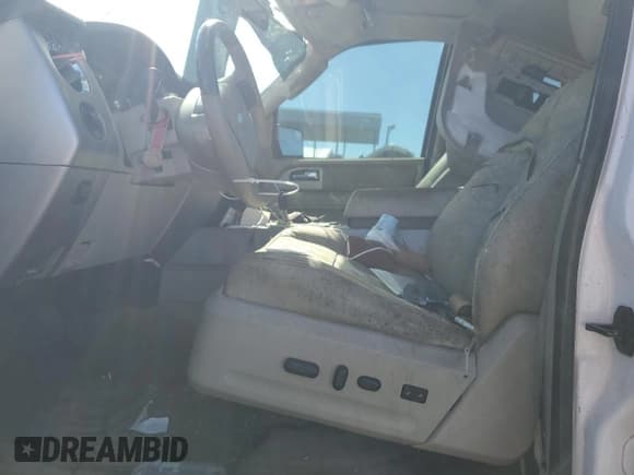 ✅ 2012 Ford Expedition Limited • VIN: 1FMJU1K58CEF24202 • Lot: 91522245. Wystawiony na Copart z przebiegiem 252 335 mil. Bezpłatny archiwum sprzedaży aukcyjnych z USA i szczegółowy raport historii pojazdu na DreamBid. Zdjęcie 7.