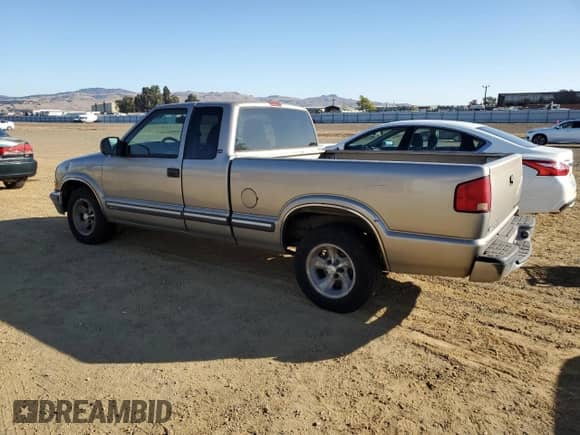 2000 Chevrolet S-10 LS с VIN 1GCCS1943YK132317, выставлен на аукционе Copart как лот 79939654 с пробегом 149 898 миль миль и Чистый • Clean title. История ставок и продаж доступна на DreamBid. Изображение 2.