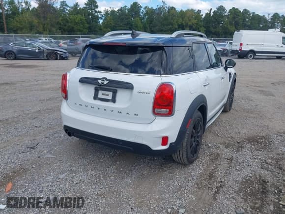✅ 2018 MINI Countryman Cooper • VIN: WMZYS7C38J3F44292 • Lot: 43146656. Wystawiony na IAAI z przebiegiem 224 129 mil. Bezpłatny archiwum sprzedaży aukcyjnych z USA i szczegółowy raport historii pojazdu na DreamBid. Zdjęcie 4.