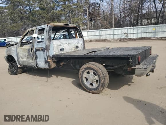 ✅ 2000 Ford F-250 XL • VIN: 1FTNX21S4YED04301 • Lot: 48540755. Listed on Copart with Not provided. Free auction sales archive from the USA and detailed vehicle history report at DreamBid. Image 2.
