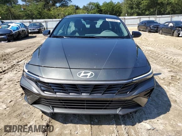 ✅ 2025 Hyundai Elantra SEL Sport • VIN: KMHLM4DGXSU006654 • Lot: 81499225. Listed on Copart with 5,473 mi. Free auction sales archive from the USA and detailed vehicle history report at DreamBid. Image 5.