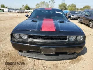 ✅ 2013 Dodge Challenger SXT • VIN: 2C3CDYAG6DH511424 • Lot: 71311754. Wystawiony na Copart z przebiegiem 74 952 mil. Bezpłatny archiwum sprzedaży aukcyjnych z USA i szczegółowy raport historii pojazdu na DreamBid. Zdjęcie 5.