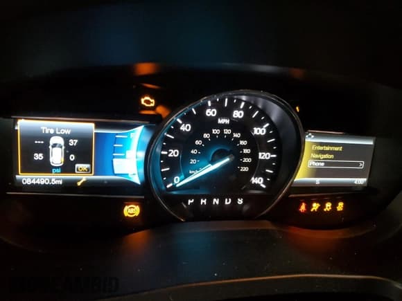 ✅ 2016 Ford Explorer XLT • VIN: 1FM5K8D82GGA09486 • Lot: 54996575. Wystawiony na Copart z przebiegiem 84 490 mil. Bezpłatny archiwum sprzedaży aukcyjnych z USA i szczegółowy raport historii pojazdu na DreamBid. Zdjęcie 9.