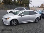 ✅ 2022 Toyota Corolla Hybrid LE • VIN: JTDEAMDE3NJ045628 • Lot: 43593704. Wystawiony na IAAI z przebiegiem 46 758 mil. Bezpłatny archiwum sprzedaży aukcyjnych z USA i szczegółowy raport historii pojazdu na DreamBid. Zdjęcie 15.