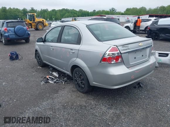 ✅ 2010 Chevrolet Aveo 1LT • VIN: KL1TD5DEXAB088637 • Lot: 42254293. Wystawiony na IAAI z przebiegiem 138 583 mil. Bezpłatny archiwum sprzedaży aukcyjnych z USA i szczegółowy raport historii pojazdu na DreamBid. Zdjęcie 3.