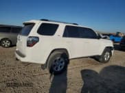 ✅ 2019 Toyota 4Runner SR5 Premium • VIN: JTEBU5JRXK5661365 • Lot: 90340885. Wystawiony na Copart z przebiegiem 60 690 mil. Bezpłatny archiwum sprzedaży aukcyjnych z USA i szczegółowy raport historii pojazdu na DreamBid. Zdjęcie 3.