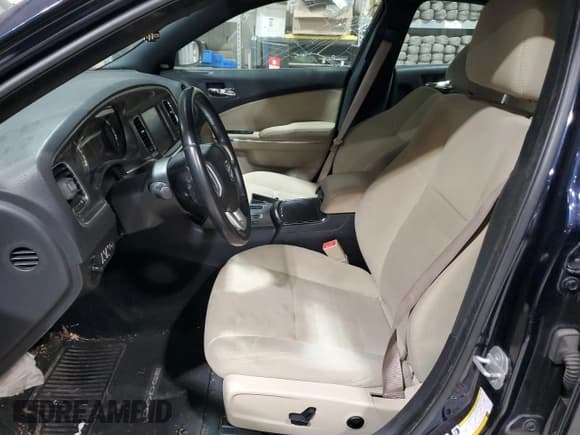 ✅ 2012 Dodge Charger RT • VIN: 2C3CDXCT1CH135749 • Lot: 59677465. Wystawiony na Copart z przebiegiem 104 088 mil. Bezpłatny archiwum sprzedaży aukcyjnych z USA i szczegółowy raport historii pojazdu na DreamBid. Zdjęcie 7.